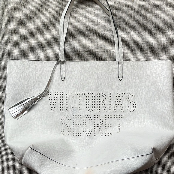 🤍 Victoria Secret White Tote bag 🤍 - Picture 17 of 17